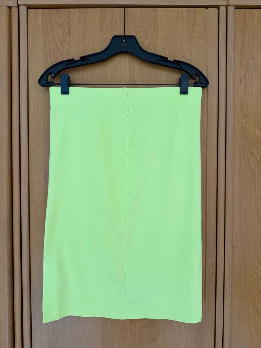 UNIQLO Pencil Skirt Neon Green Size M NWT